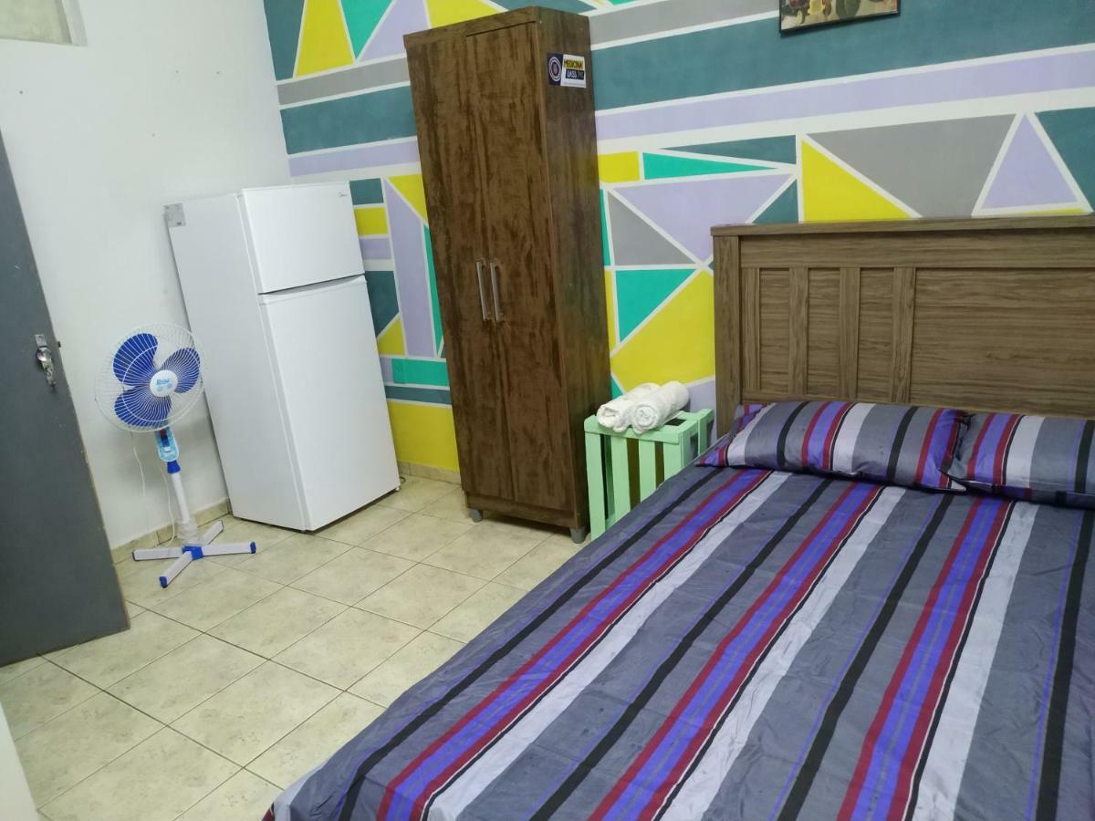 Urban Hostel Pedro Juan Caballero Bagian luar foto